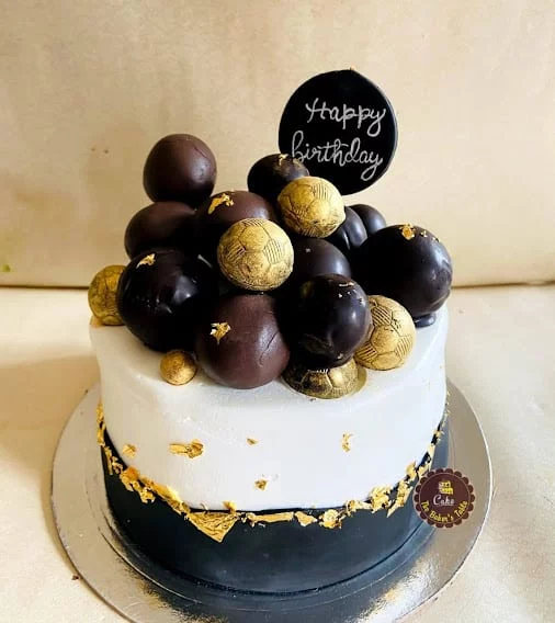 Banoffee birthday party cake - Nadia Lim
